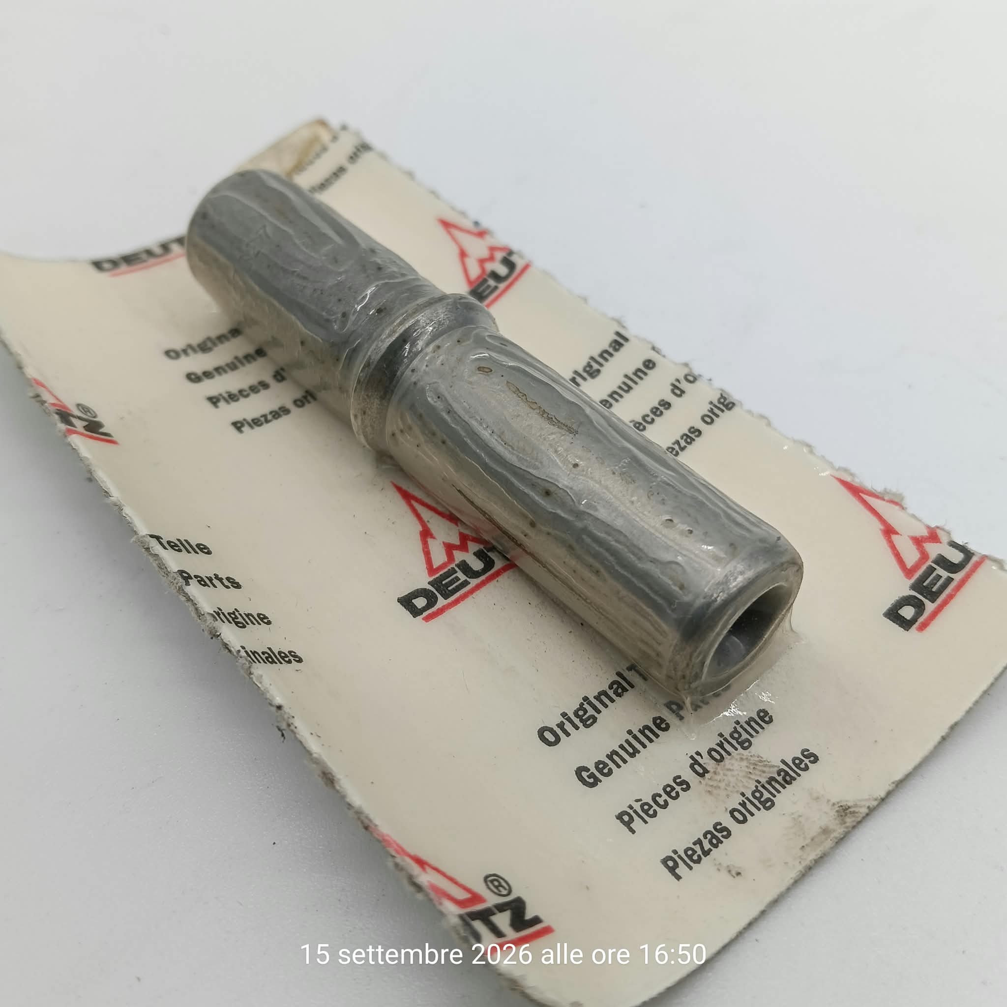 GUIDA VALVOLA DEUTZ 04147327 - 4147327 - 04180312 - 4180312 - 02148103 - 2148103